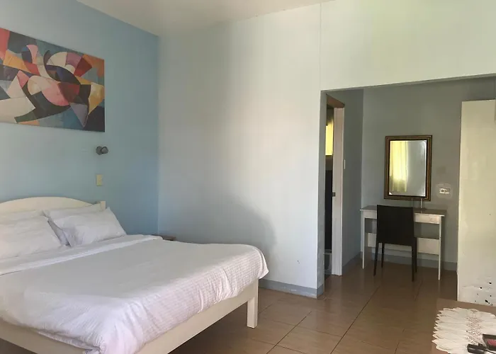 Reef Waters Resort Pilar (Cebu)